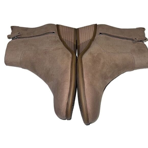 Dr Scholl’s Lawless Toast Taupe Odor Control Suede Ankle Booties Size 7.5 NIB - Picture 3 of 13